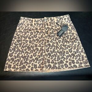 Versona Leopard Print Skirt - Brown and Tan w/front & back pockets. NWT size 10